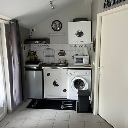 Le Velo Rouge Apartment La Douze Bagian luar foto